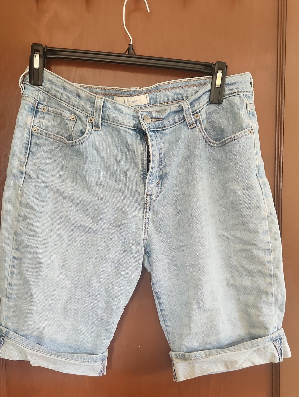 Levis Shorts - Picture 2 of 4